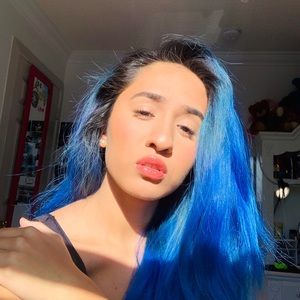 Meet your Posher, Cindy